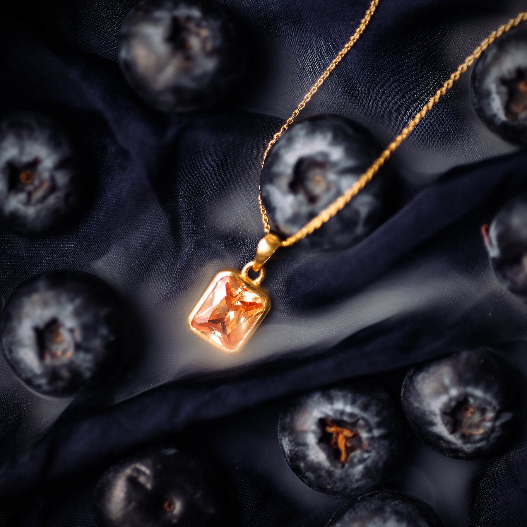 Solen - 9K Gold Jewellery India | BIS Hallmarked Fine Gold | NayoreSolen